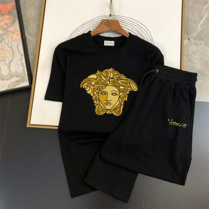 Picture of Versace Shirt Pant Suits _SKUVersaceM-5XL12yn16925089